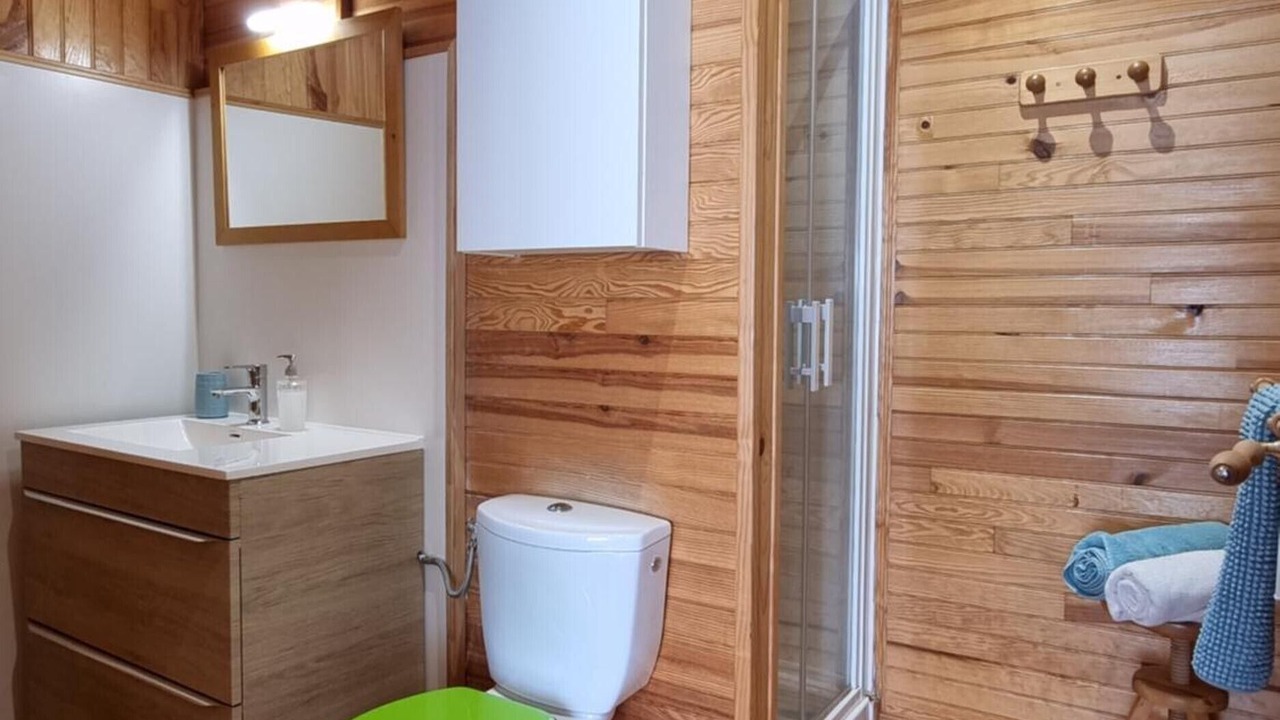 Photo of Bathroom in La Salvetat-sur-Agout