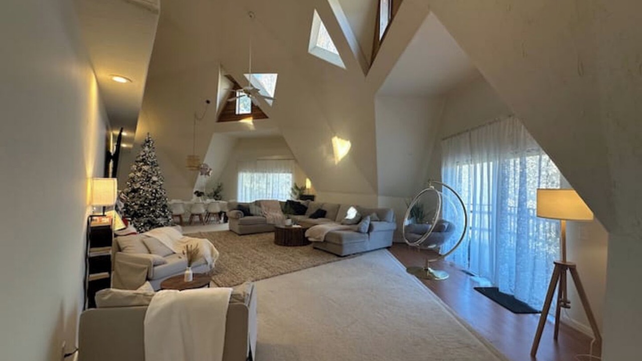 Photo of Livingroom in Frazier Park