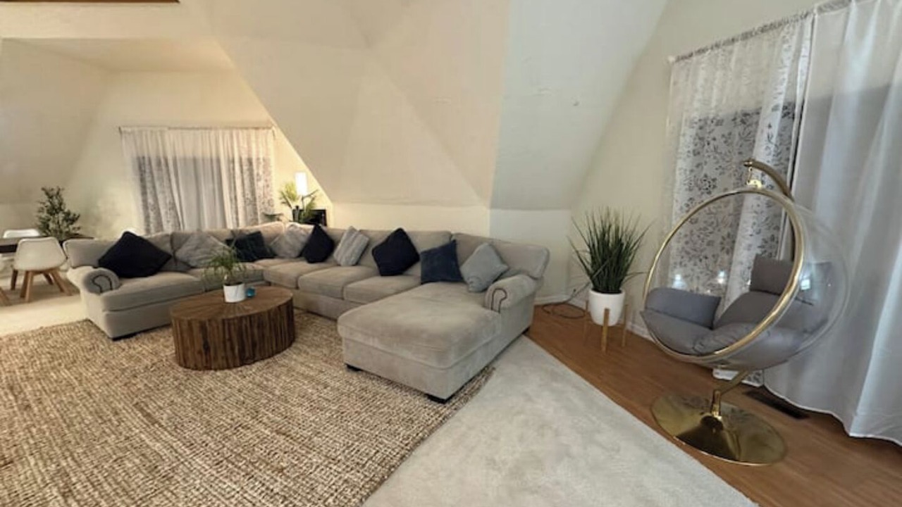 Photo of Livingroom in Frazier Park