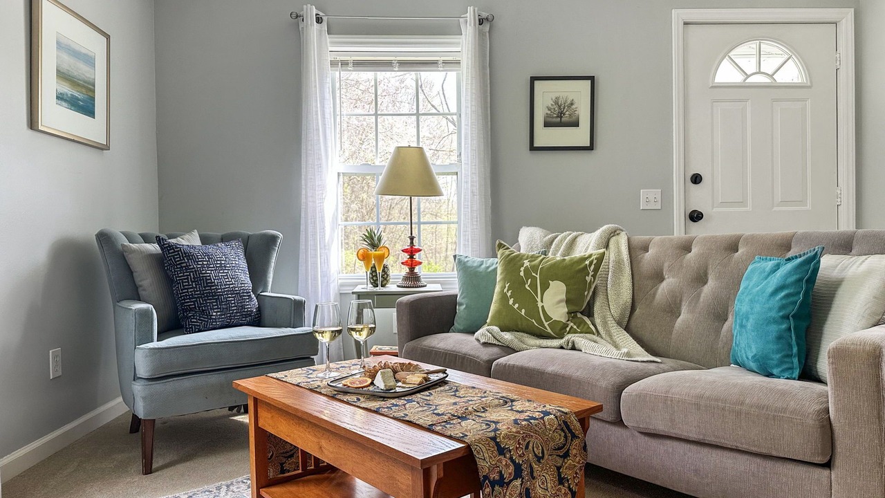 Photo of Livingroom in Hillsborough