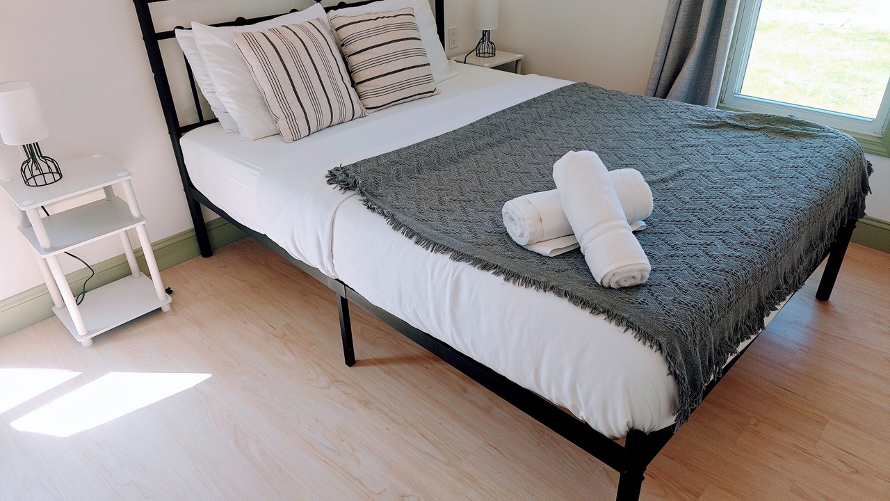 Photo of Bedroom in Downtown Niagara Falls