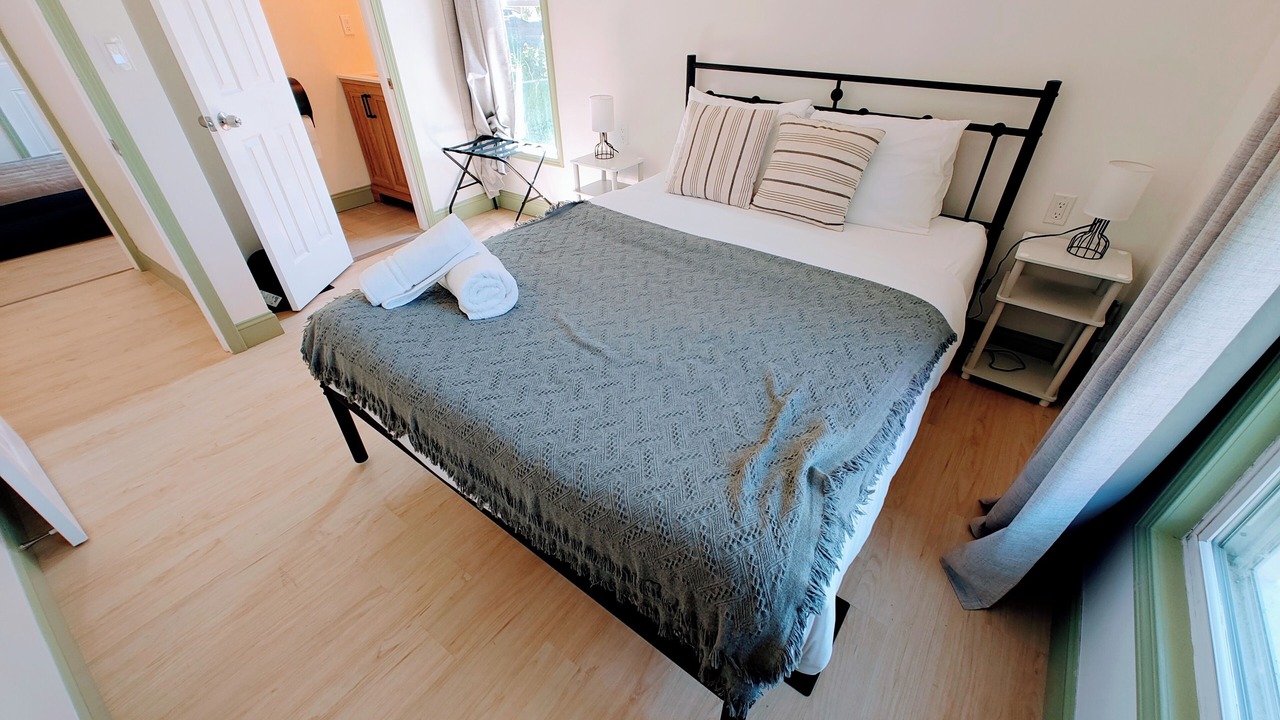 Photo of Bedroom in Downtown Niagara Falls