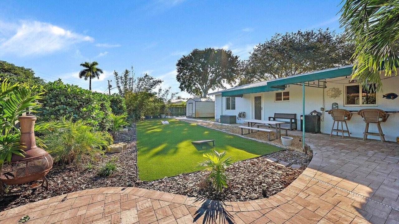 Photo of Outdoor in Lake Clarke Shores