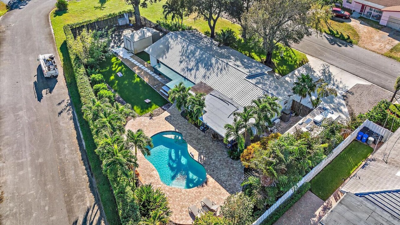 Photo of Outdoor in Lake Clarke Shores