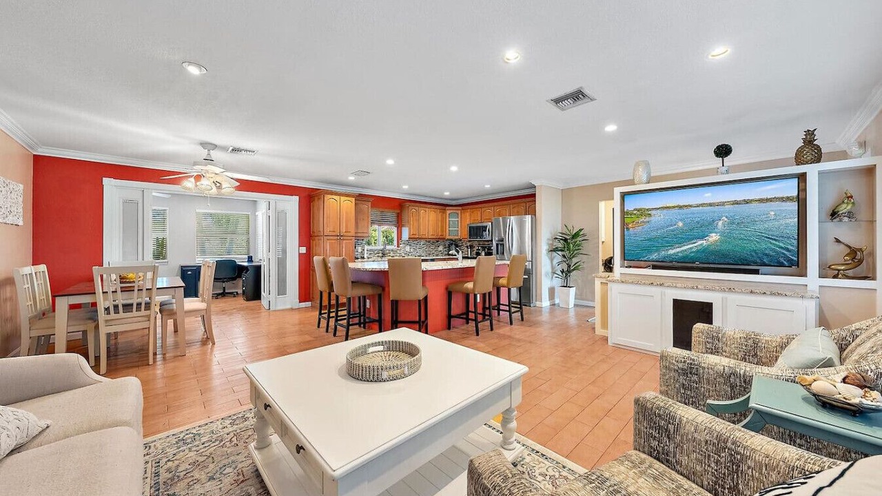 Photo of Livingroom in Lake Clarke Shores