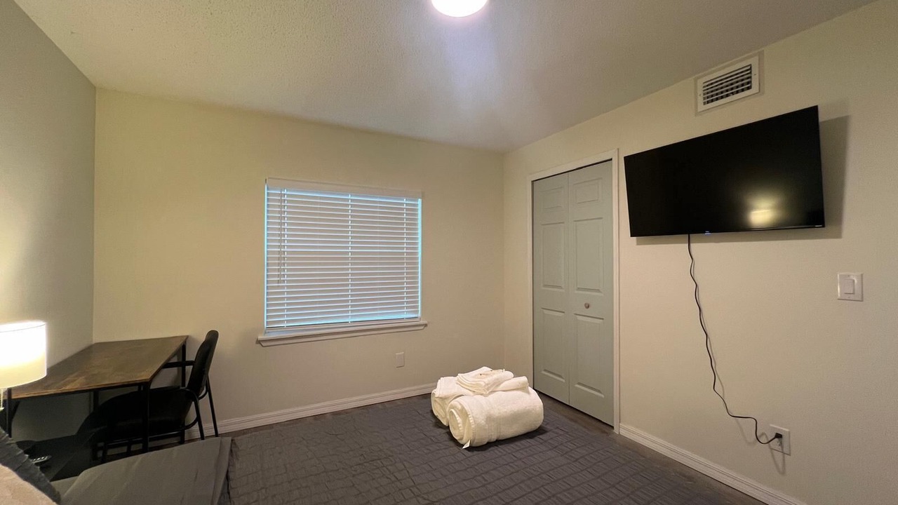 Photo of Bedroom in Roosevelt Park