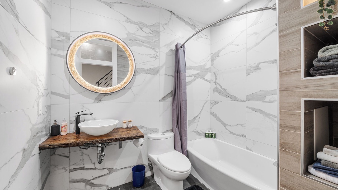 Photo of Bathroom in Point Breeze