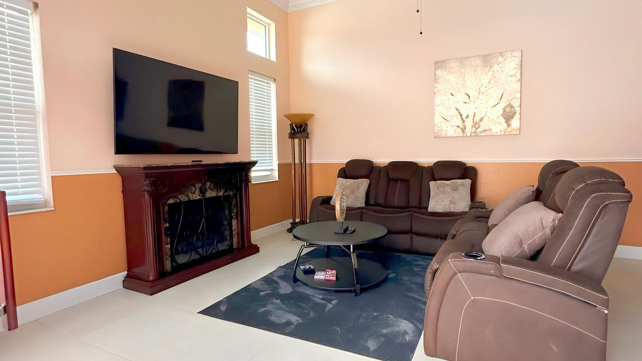 Photo of Livingroom in Survey Creek