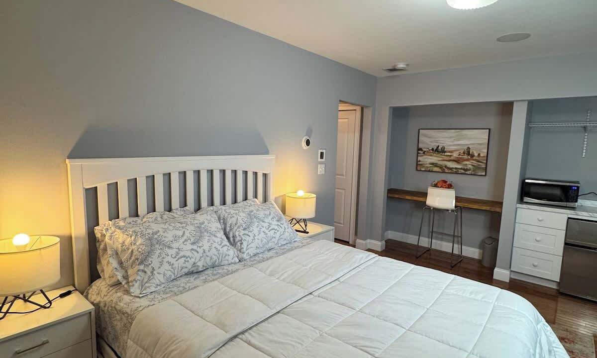 Photo of Bedroom in Uniondale