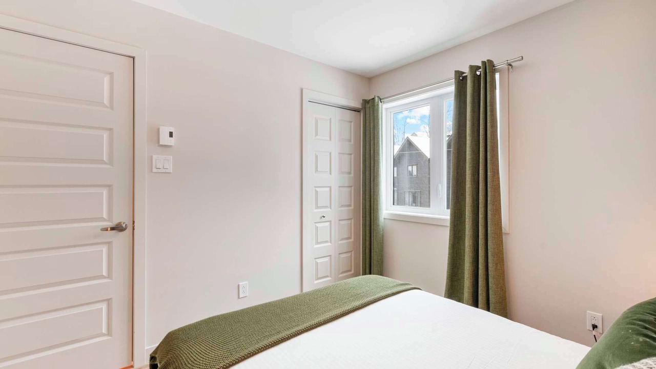 Photo of Bedroom in Saint-Faustin-Lac-Carre