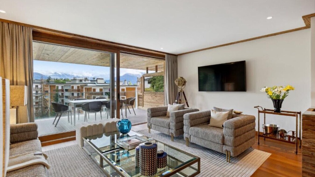 Photo of Livingroom in Lens