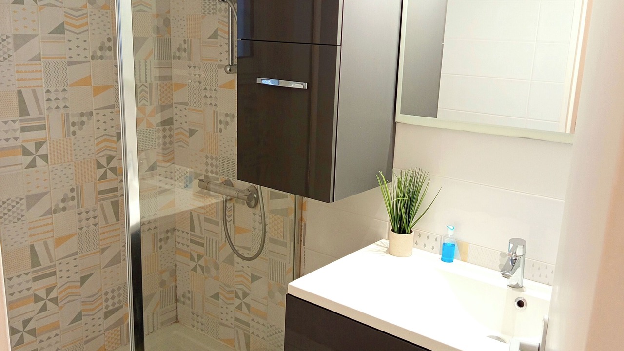 Photo of Bathroom in Cholet