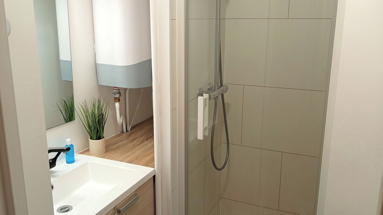 Photo of Bathroom in Cholet