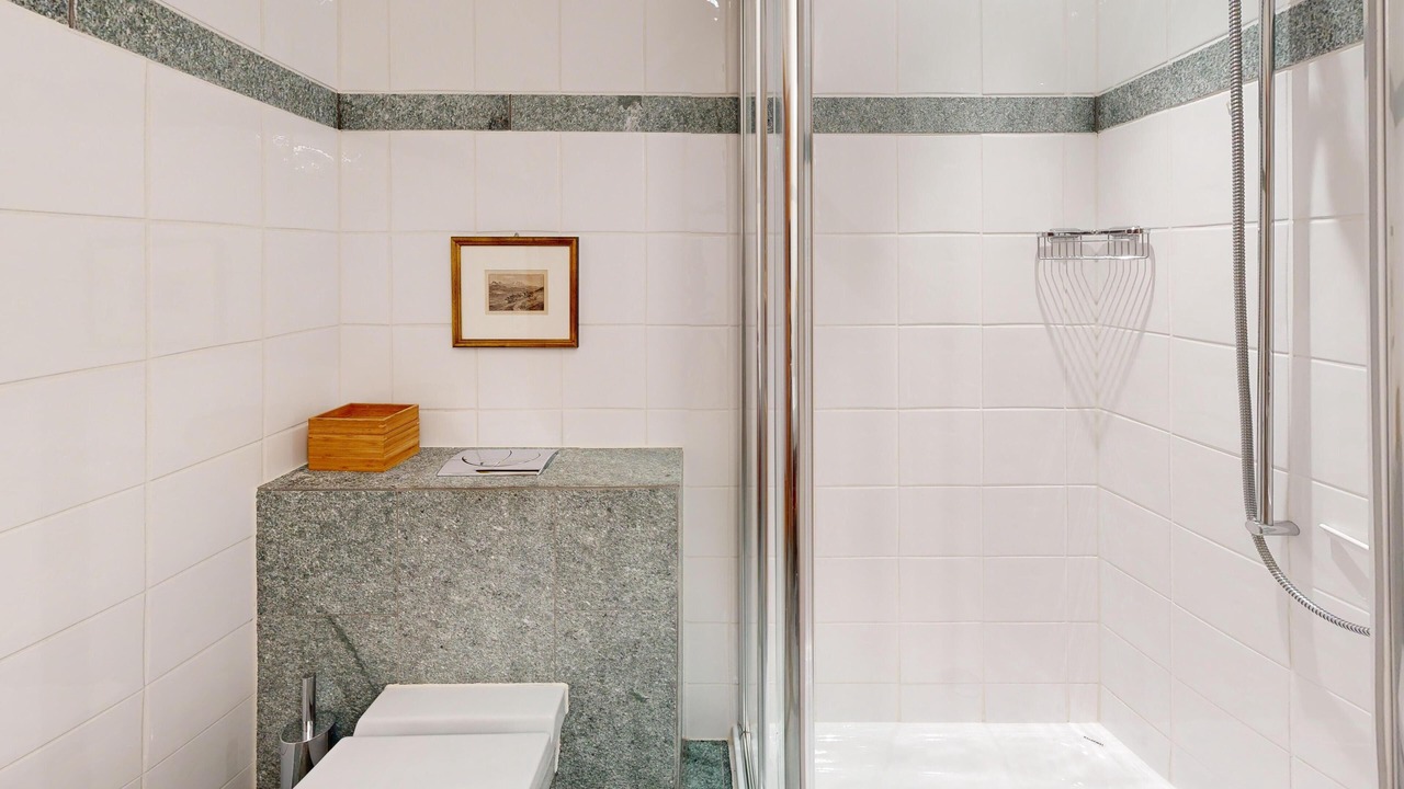 Photo of Bathroom in Silvaplana