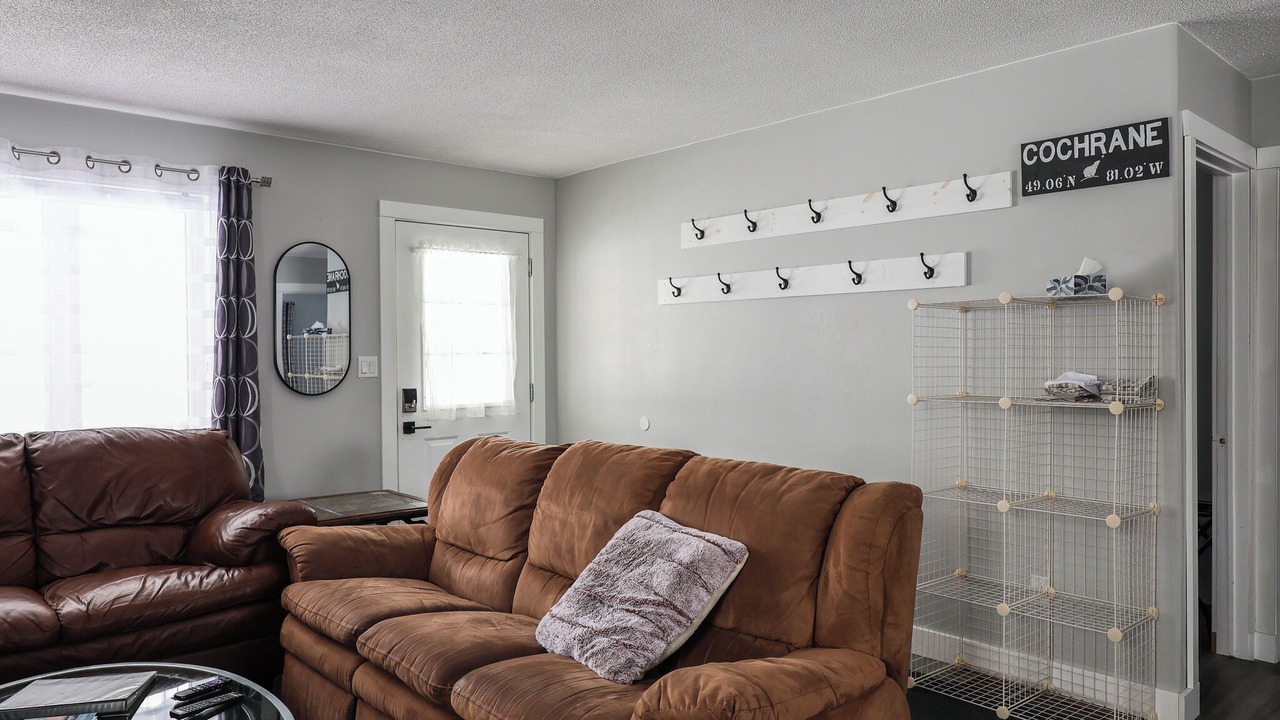 Photo of Livingroom in Cochrane