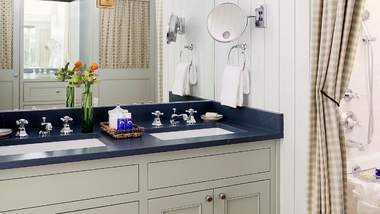 Photo of Bathroom in Lake Austin Village