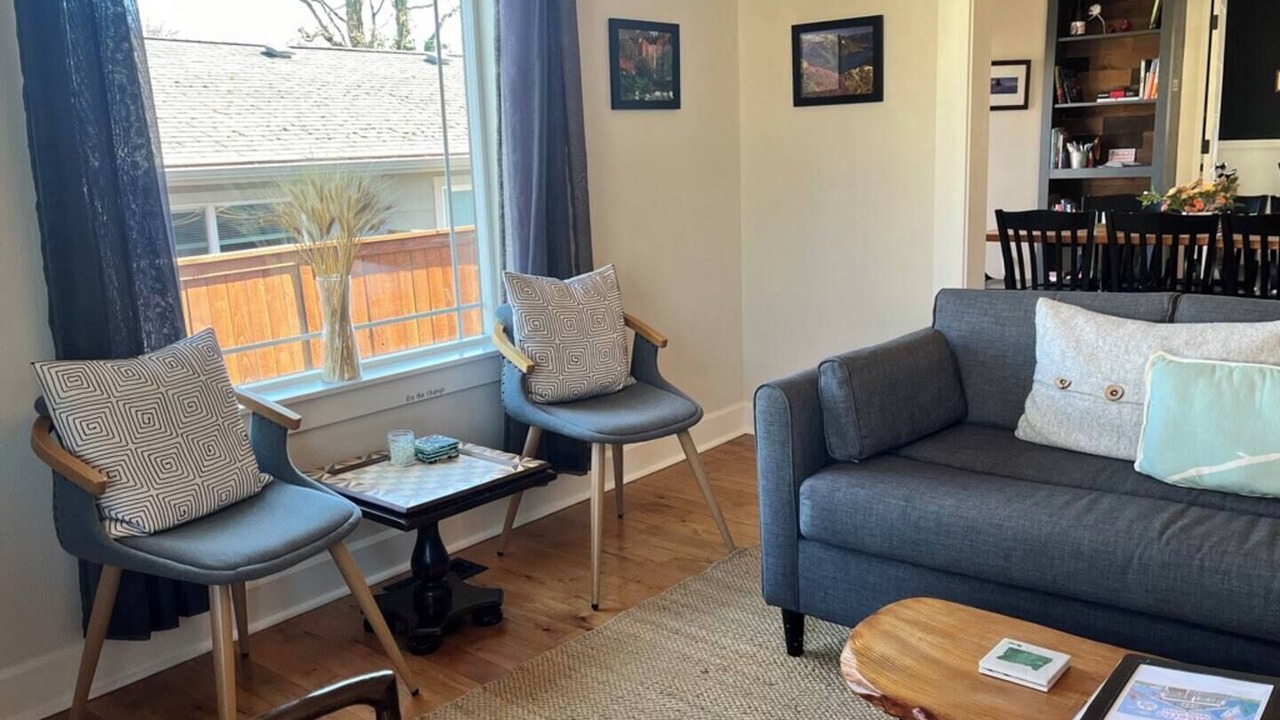 Photo of Livingroom in Alberta Arts District