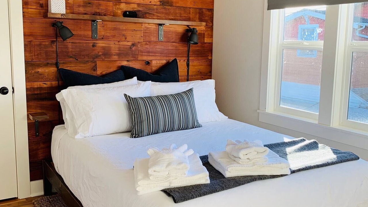 Photo of Bedroom in Alberta Arts District