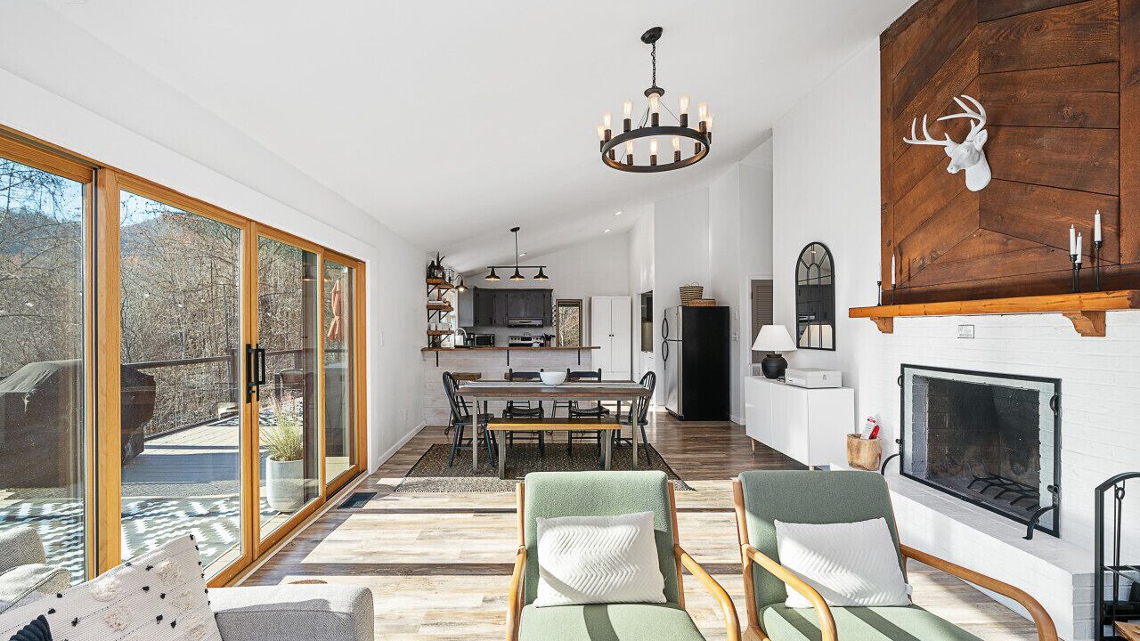 Photo of Livingroom in Almond