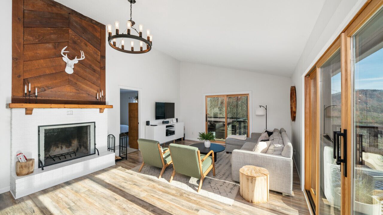 Photo of Livingroom in Almond