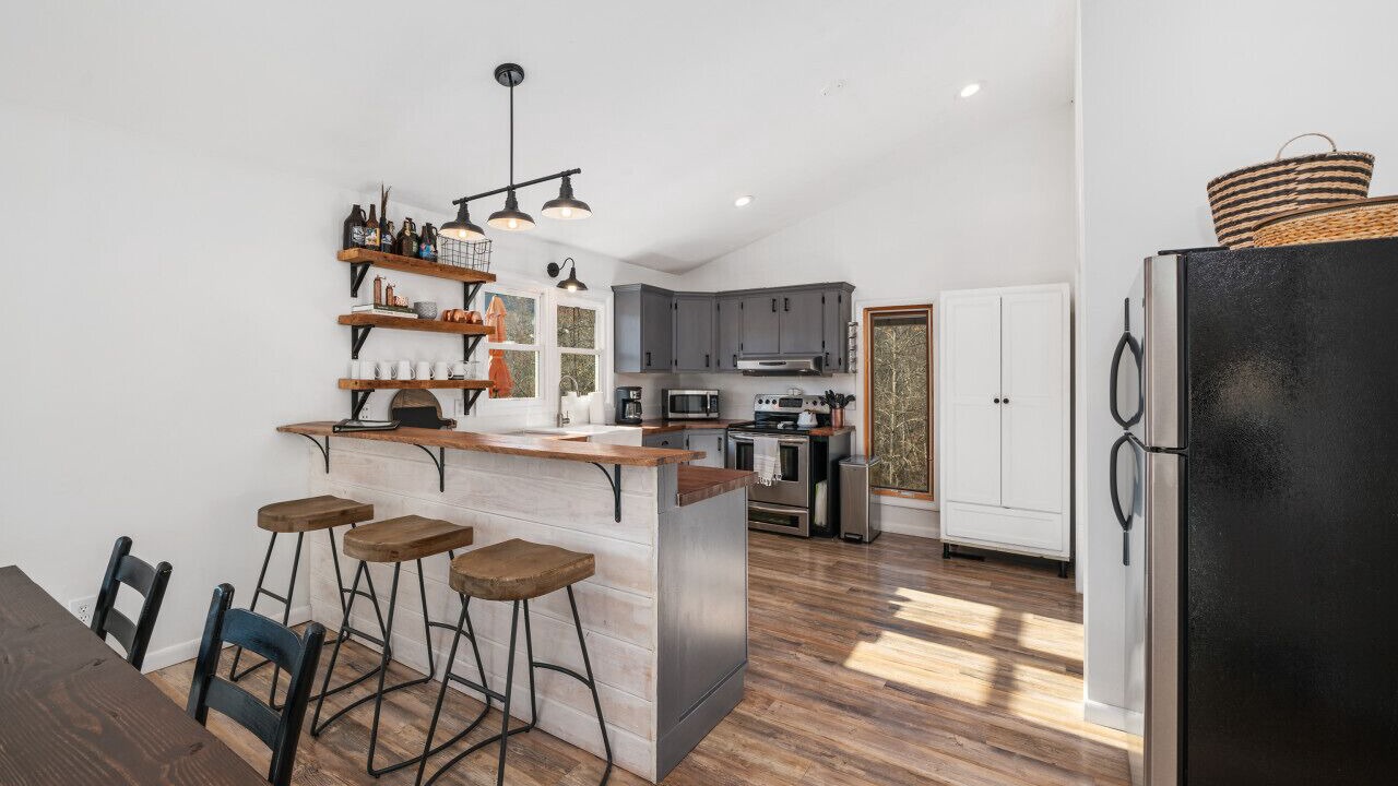 Photo of Kitchen in Almond