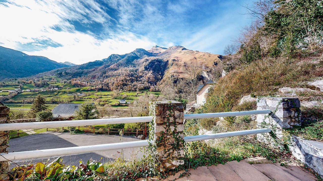 Photo of Bedroom in Louvie-Soubiron