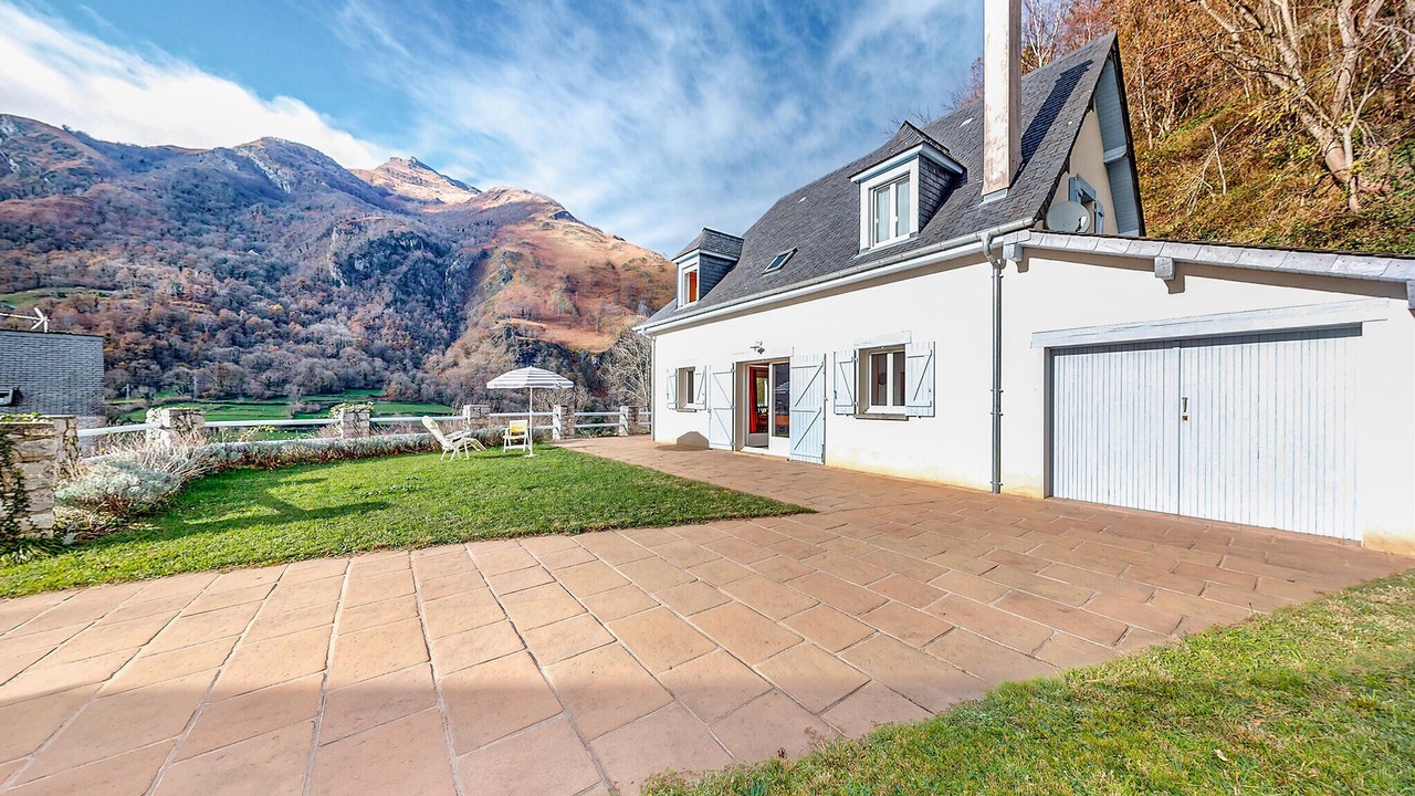 Photo of Others in Louvie-Soubiron