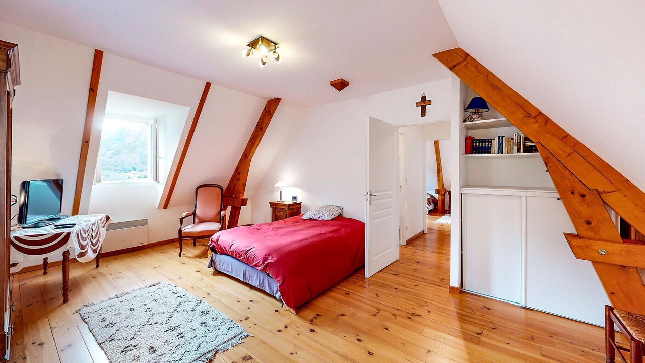 Photo of Others in Louvie-Soubiron