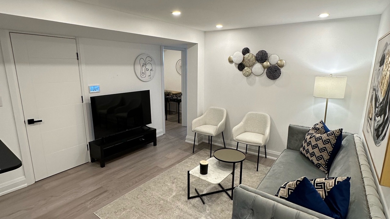 Photo of Livingroom in Richmond Hill