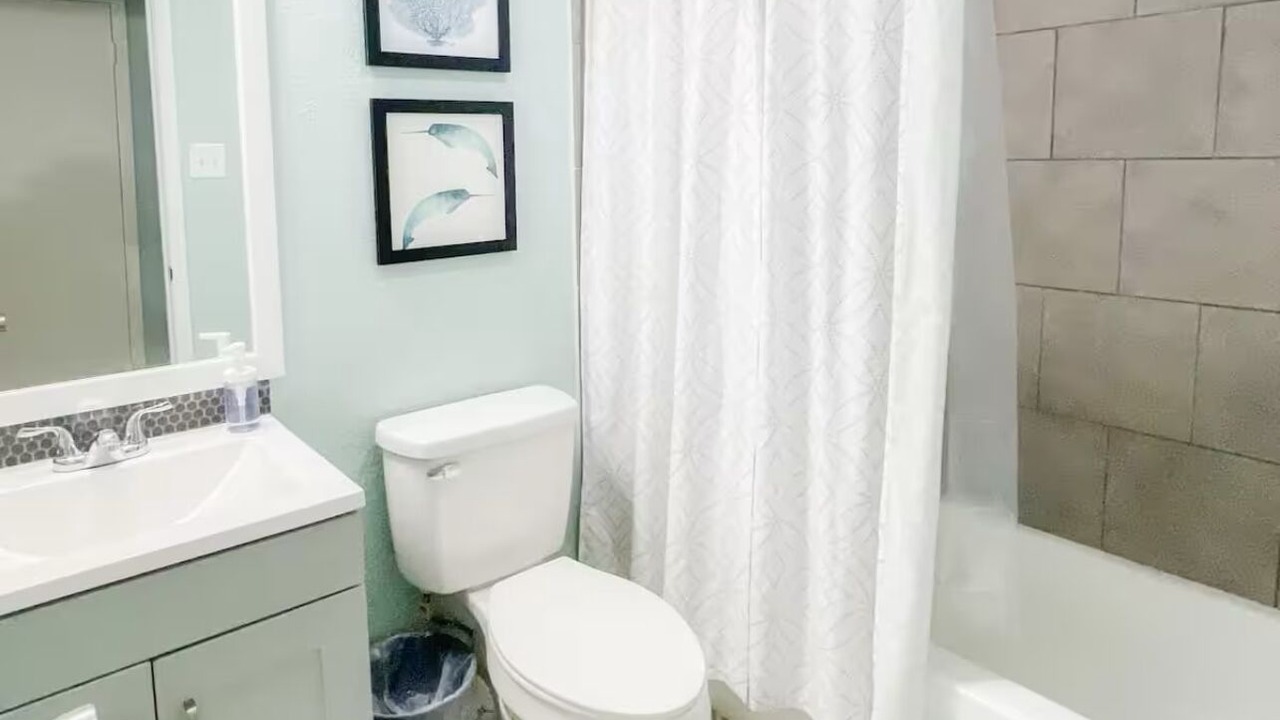 Photo of Bathroom in Woodstone