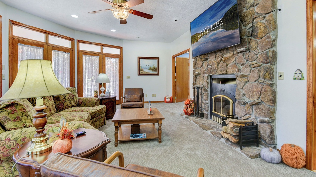 Photo of Livingroom in Golden