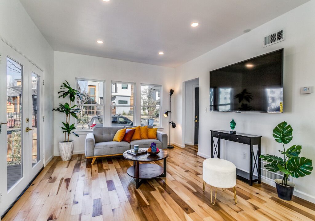 Photo of Livingroom in Knox - Henderson