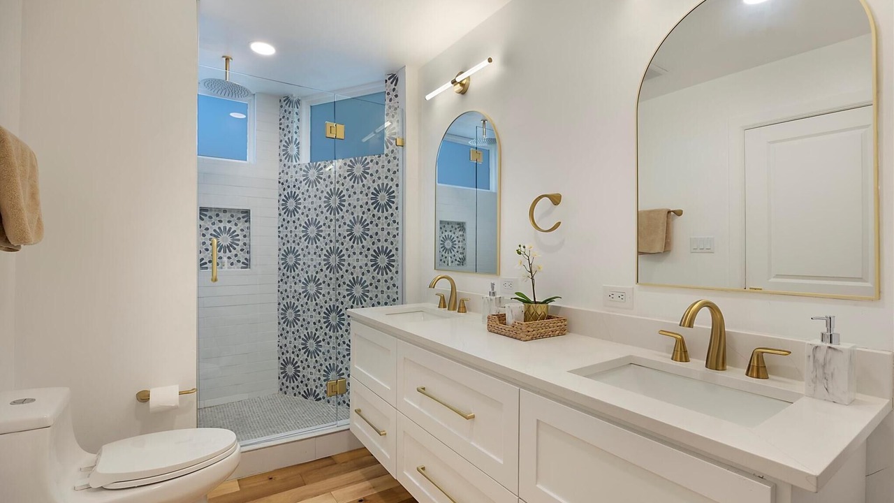 Photo of Bathroom in Knox - Henderson