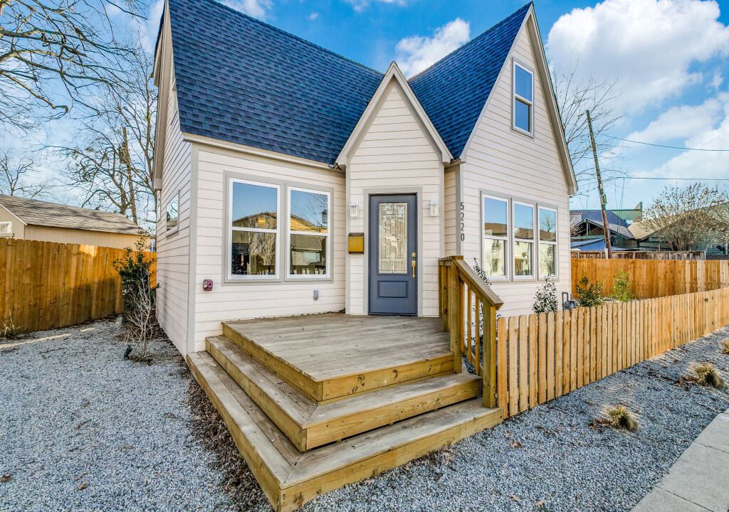 Photo of Outdoor in Knox - Henderson