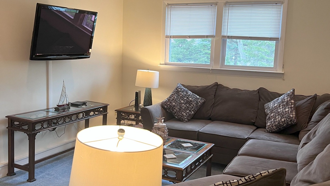 Photo of Livingroom in South Yarmouth