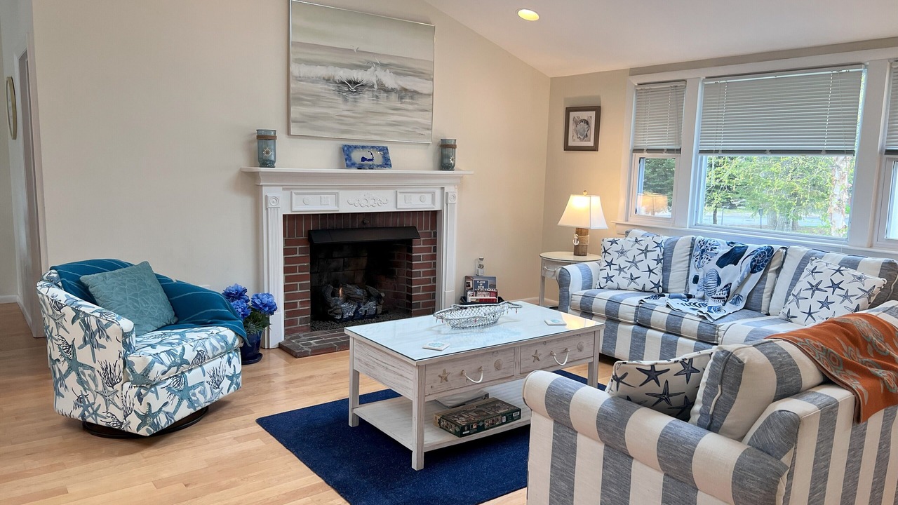 Photo of Livingroom in South Yarmouth