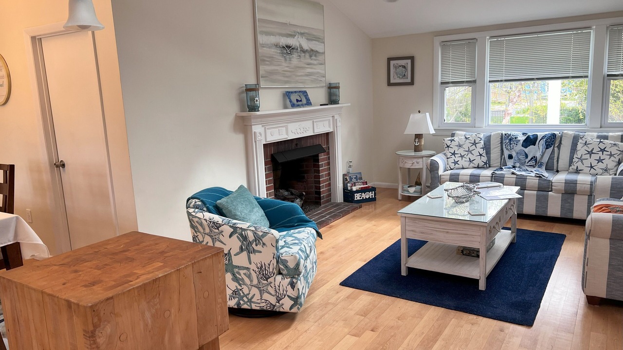 Photo of Livingroom in South Yarmouth