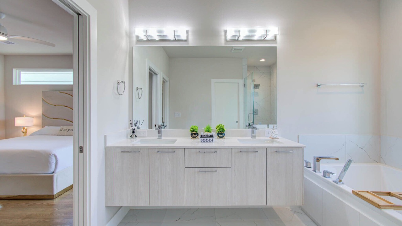 Photo of Bathroom in Northside