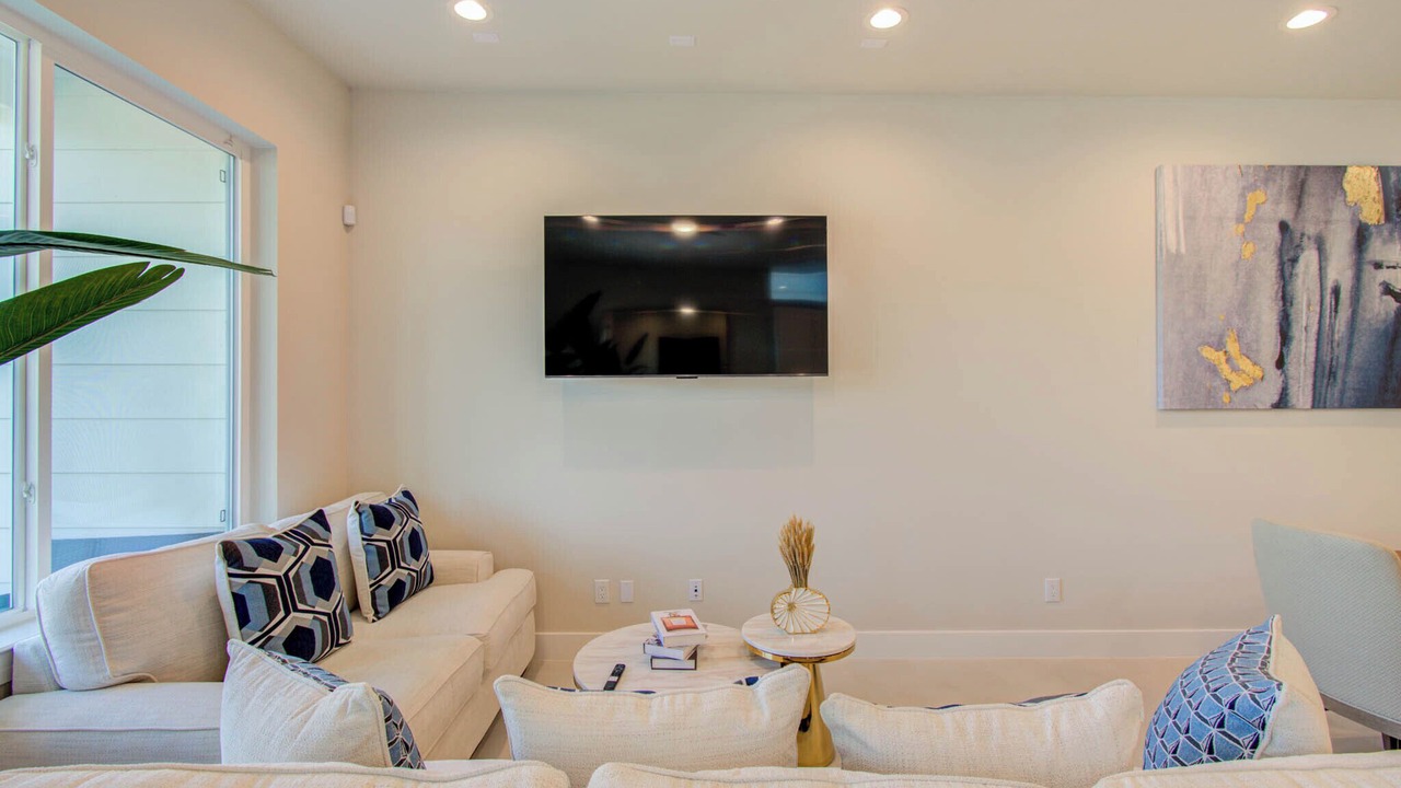 Photo of Livingroom in Northside