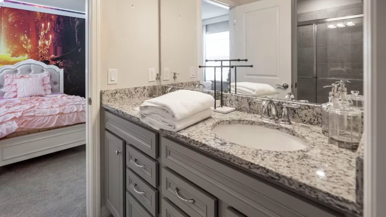 Photo of Bathroom in Davenport