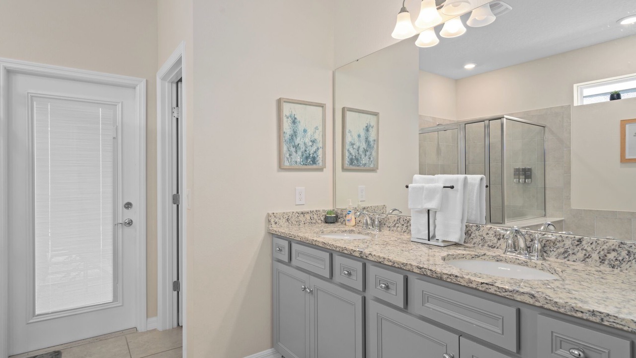 Photo of Bathroom in Davenport