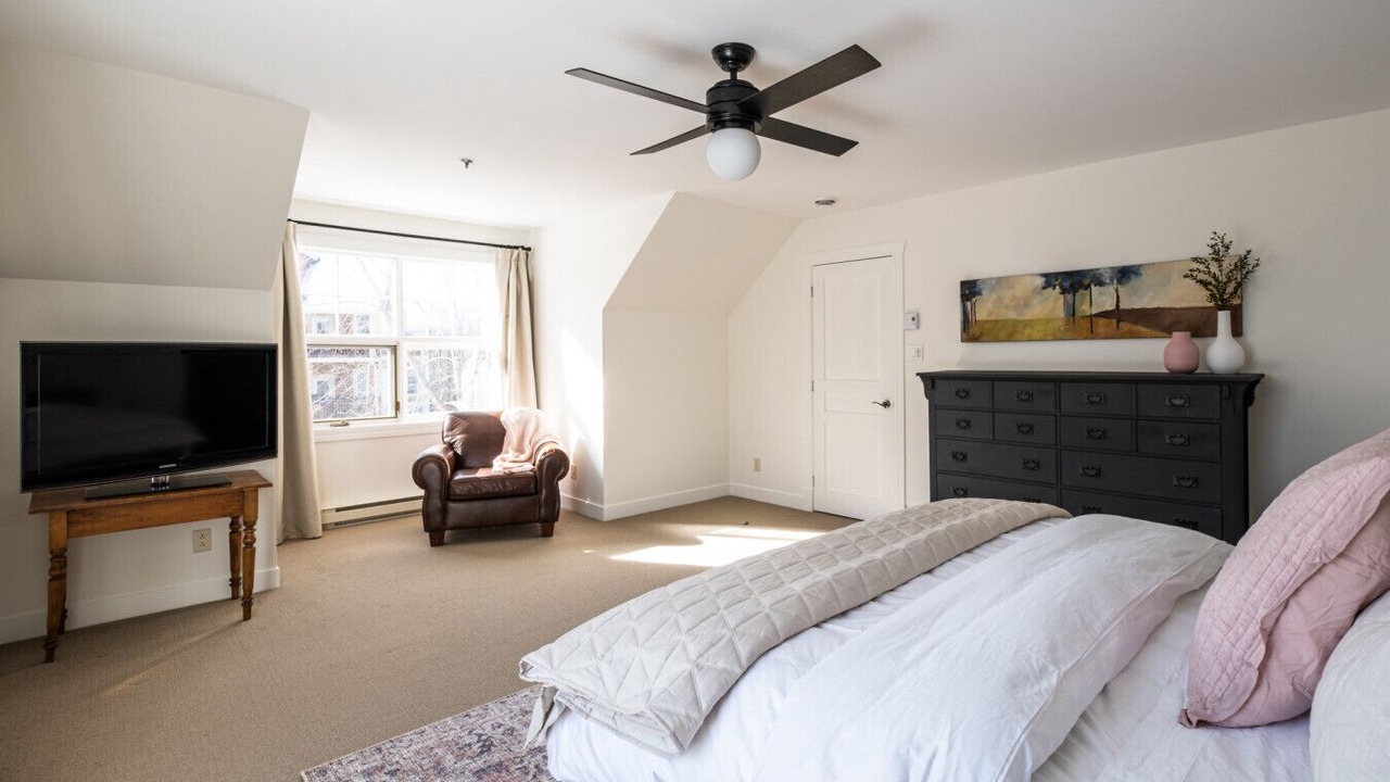 Photo of Bedroom in Tremblant-Les-Eaux