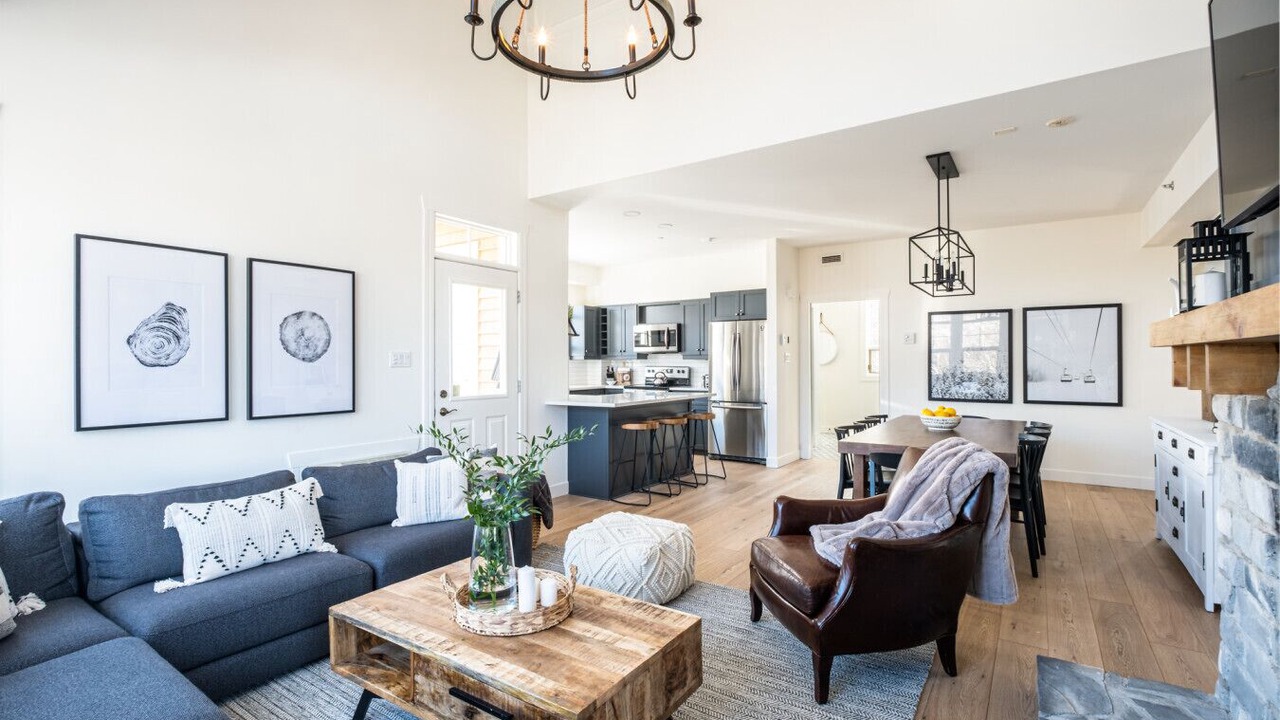Photo of Livingroom in Tremblant-Les-Eaux