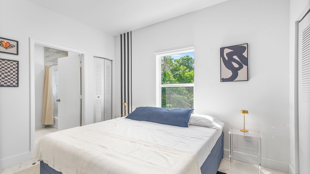 Photo of Bedroom in Riverside Park