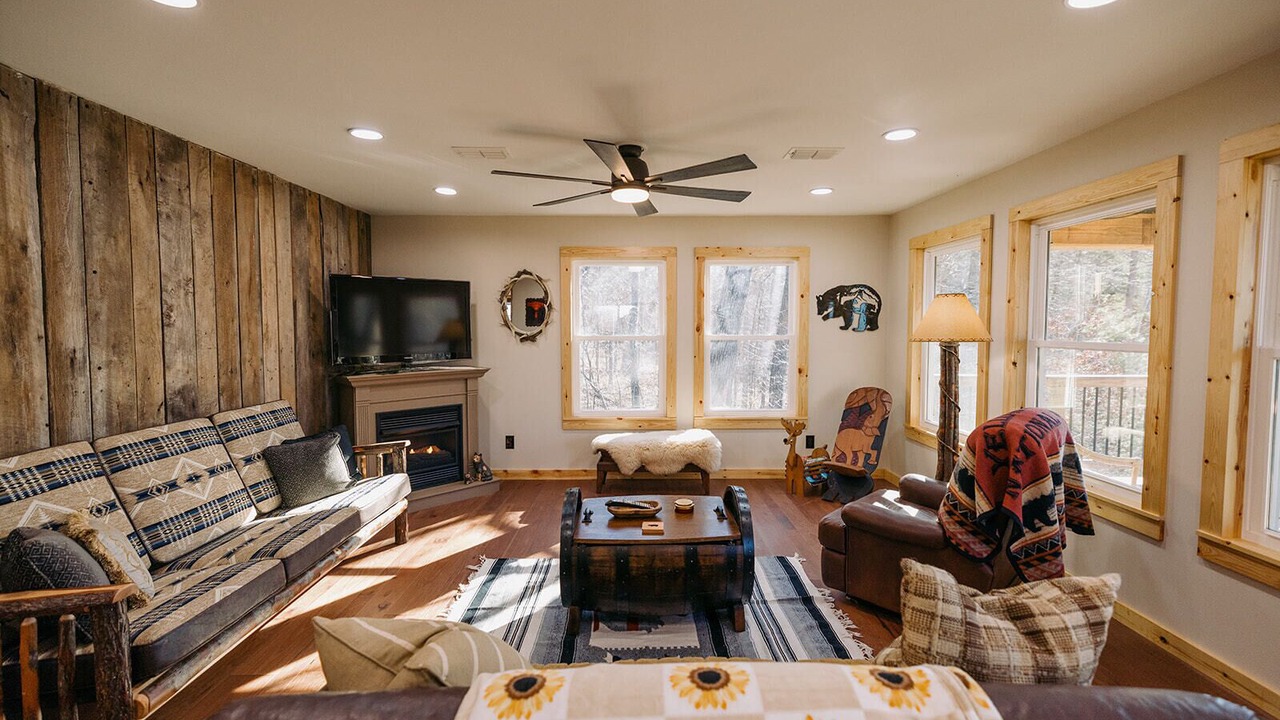 Photo of Livingroom in Mount Vernon