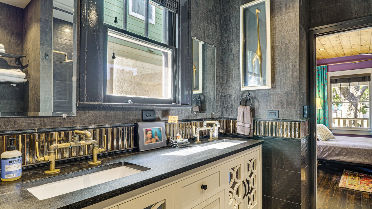 Photo of Bathroom in Bouldin