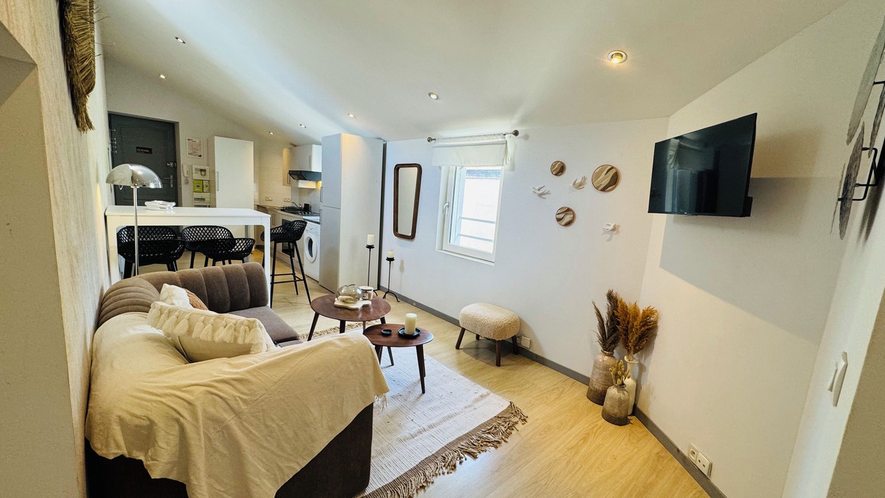 Photo of Livingroom in Moliere - Edgard Quinet