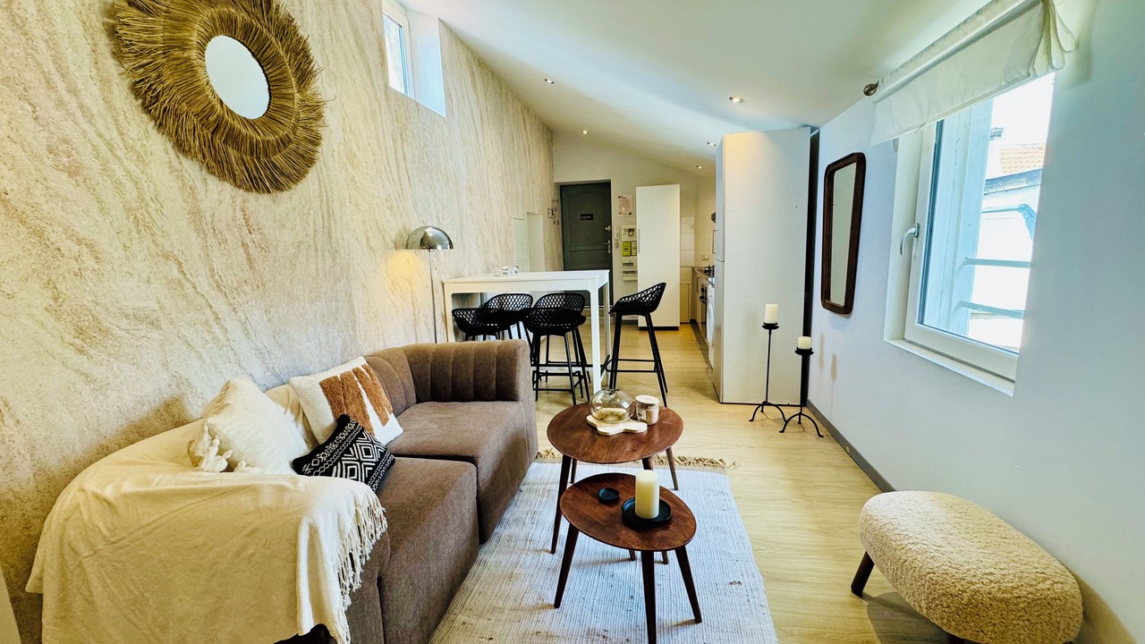 Photo of Livingroom in Moliere - Edgard Quinet