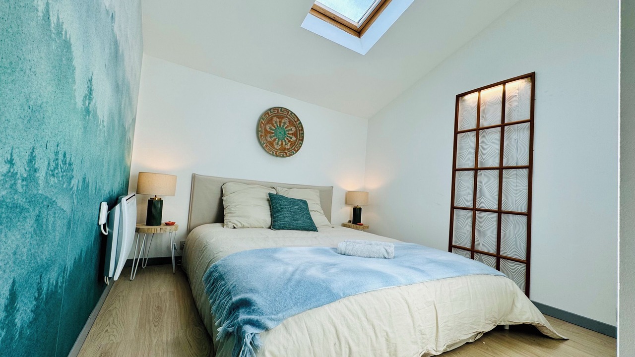 Photo of Bedroom in Moliere - Edgard Quinet