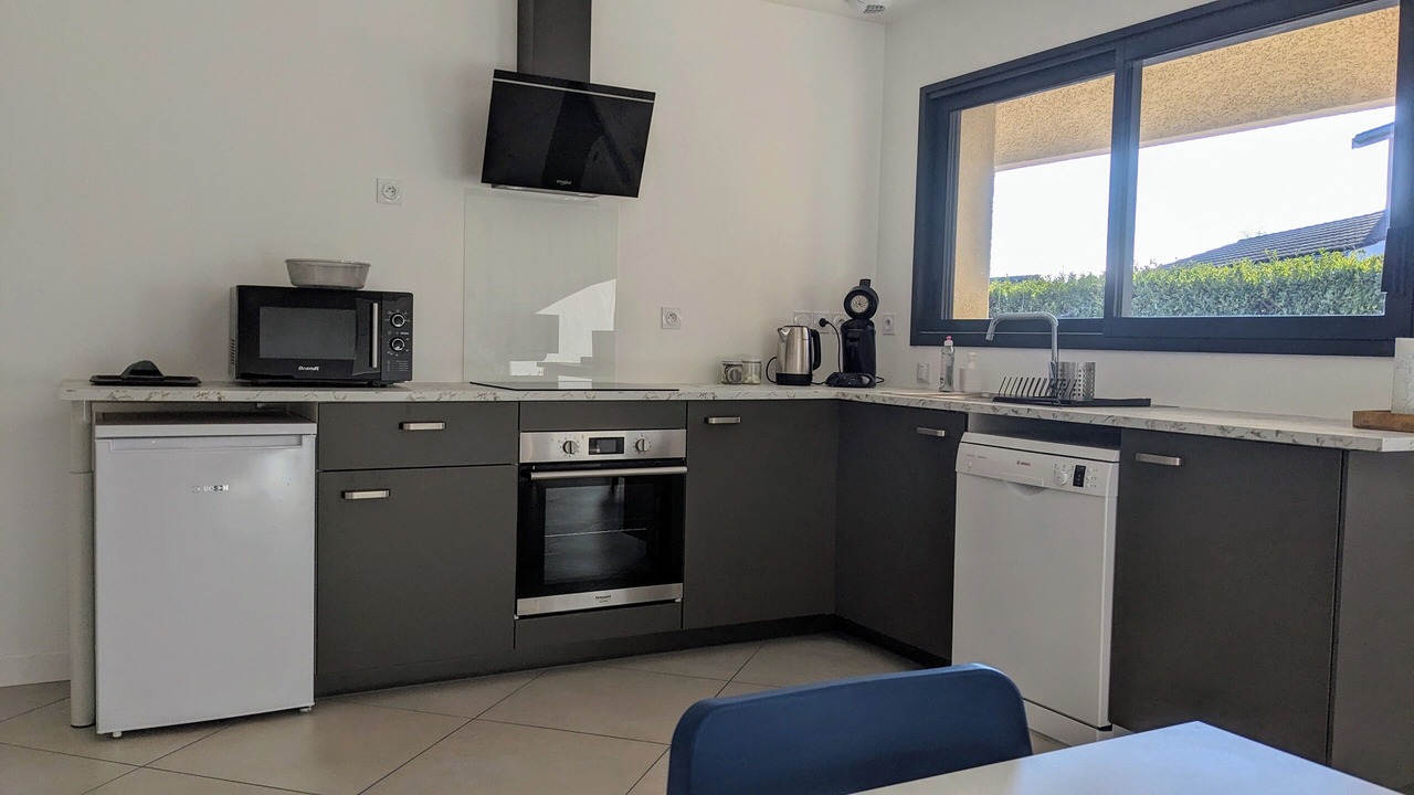 Photo of Kitchen in Villieu-Loyes-Mollon